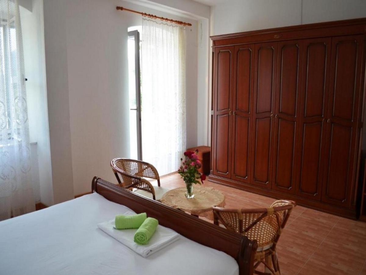 Holiday Home Carevic Gornja Brela Εξωτερικό φωτογραφία